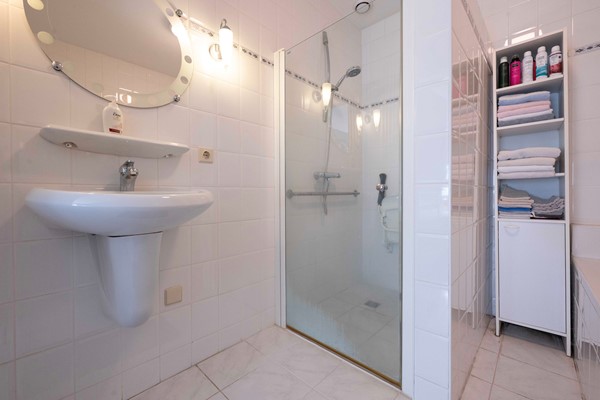 Medium property photo - Bovenstraat 7, 4741 AS Hoeven